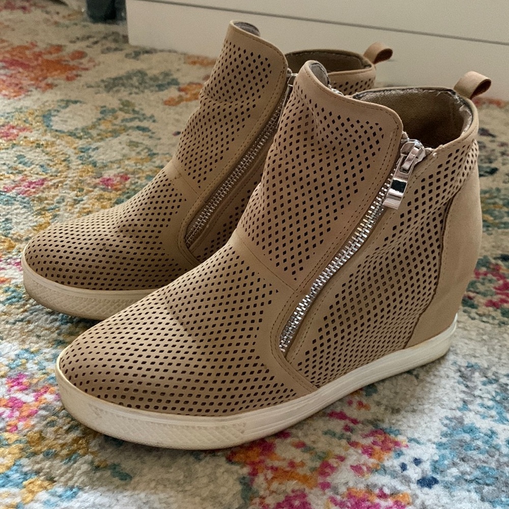 Vici Wedge Platform Sneakers